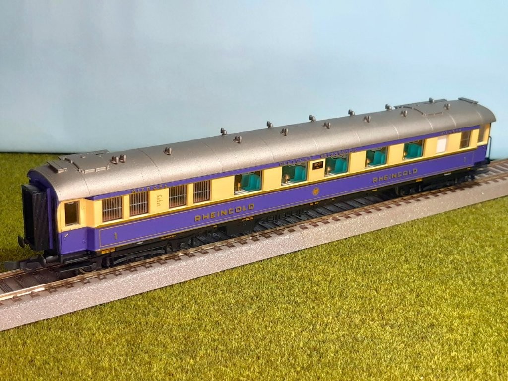 lil382003-1.jpg