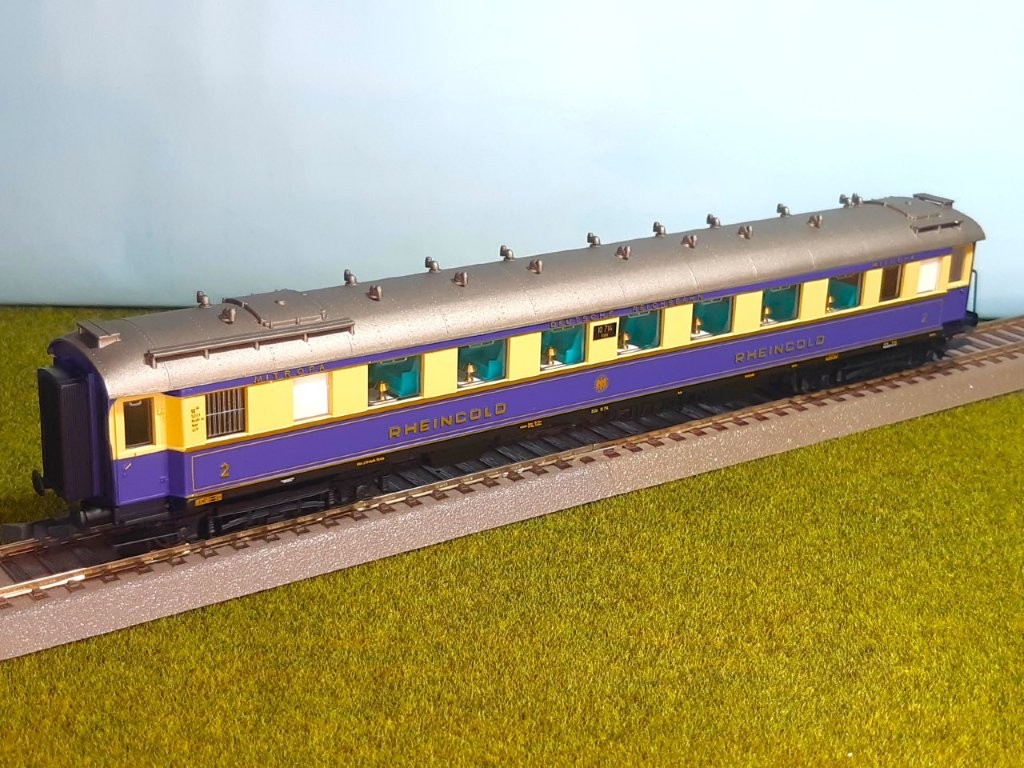 lil382003-4.jpg