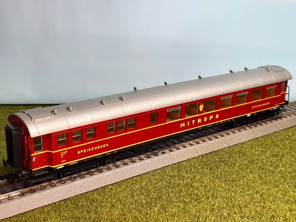 lil382702.jpg
