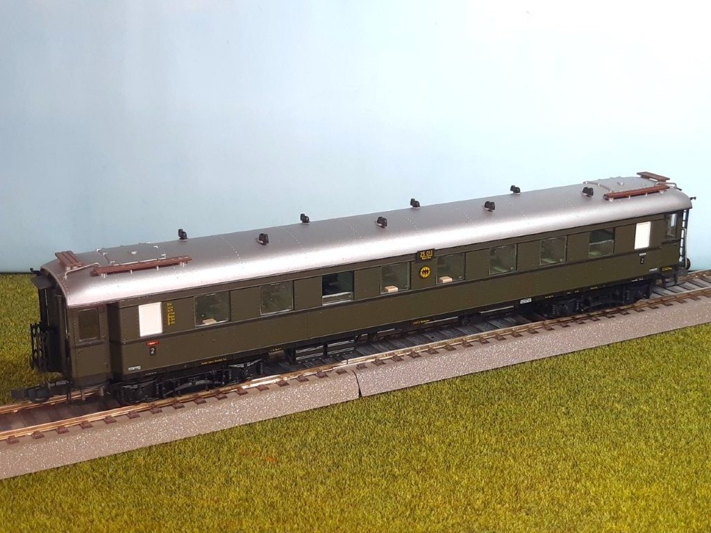 roc43032-1.jpg