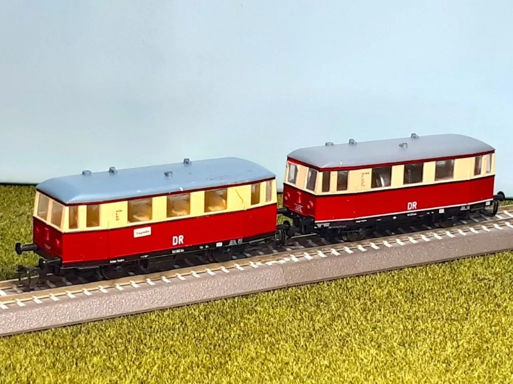 hosse-40100-tt-triebwagen-VT135-dr-modellbahn.webp