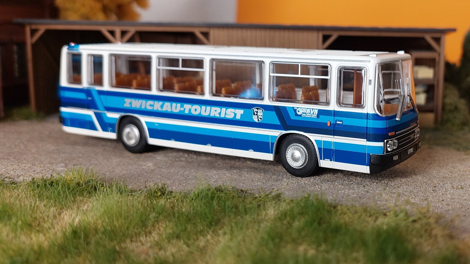 mcz03-402.jpg