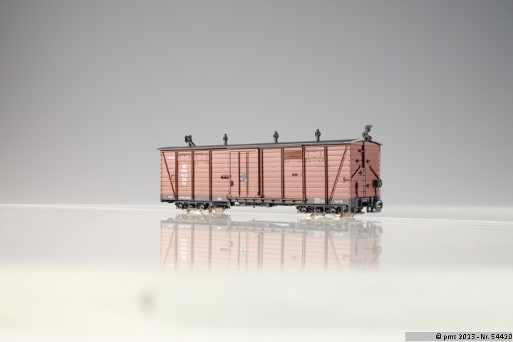 pmt54420.jpg