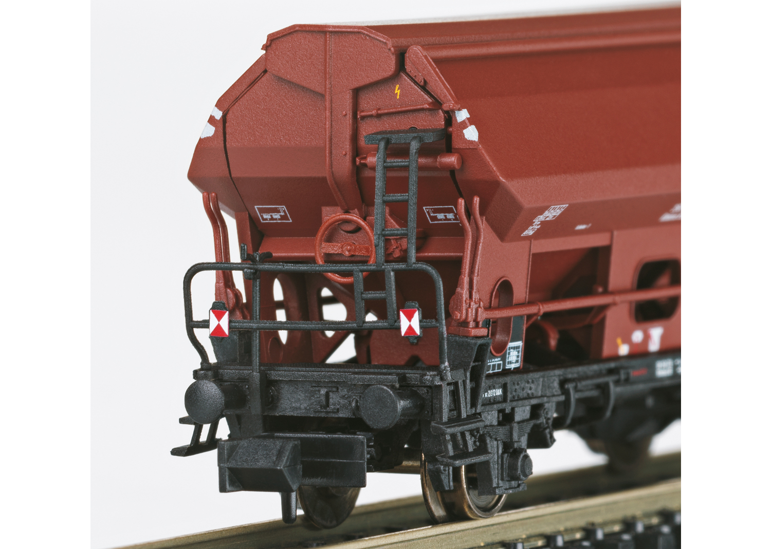 tri18722-1.jpg