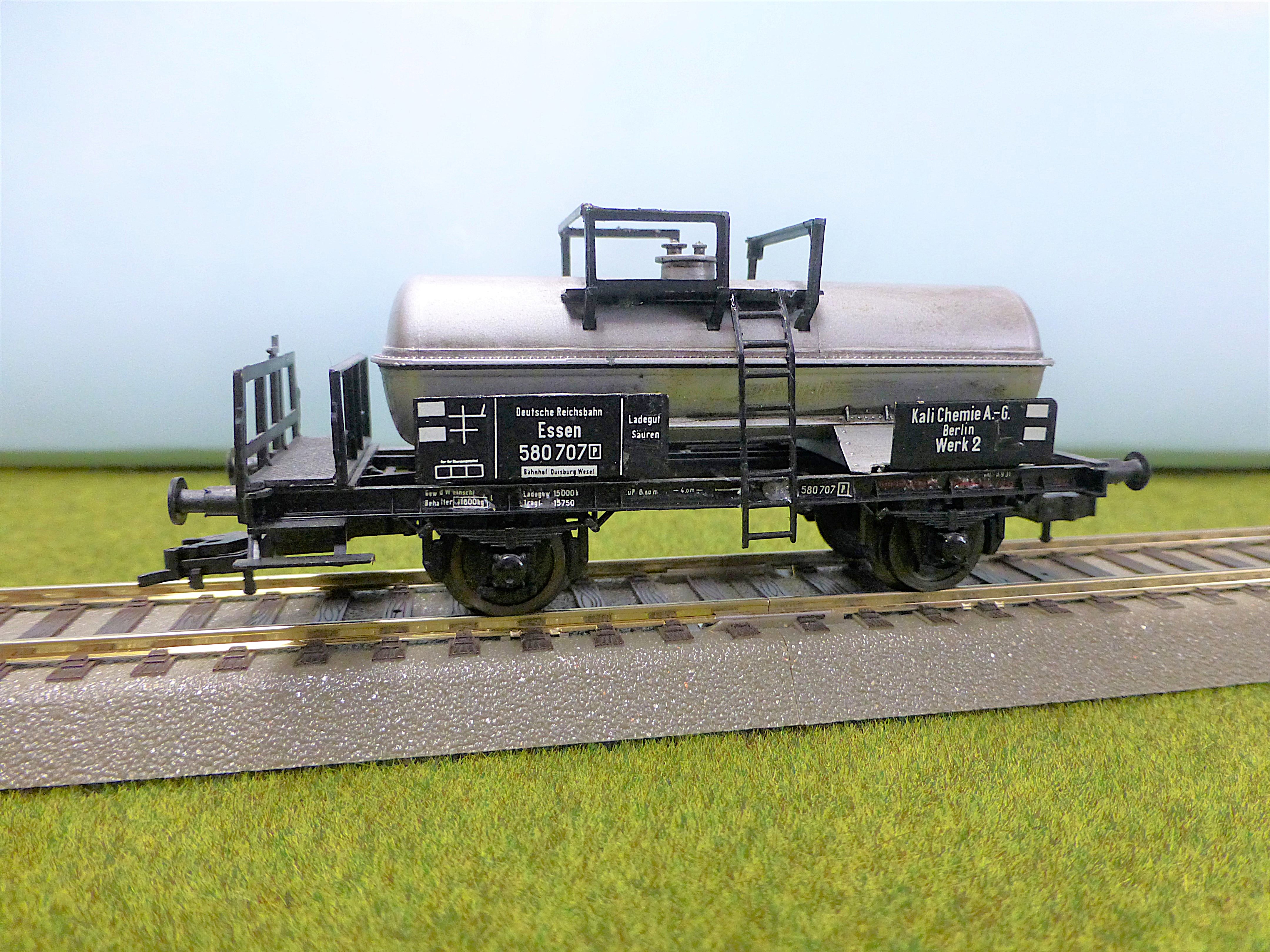 ddrpik426-103_1_DRG.JPG