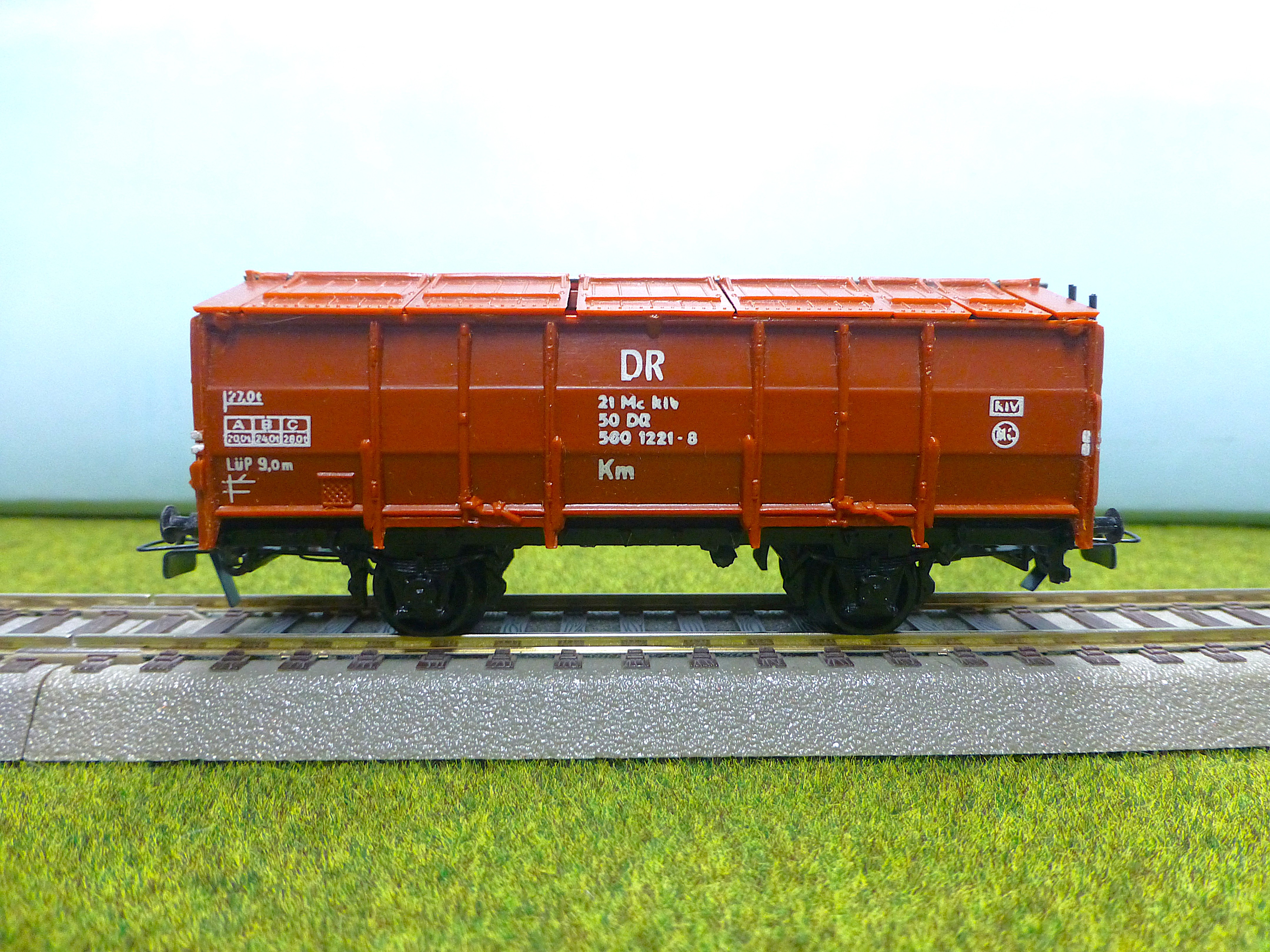 die452-5.JPG
