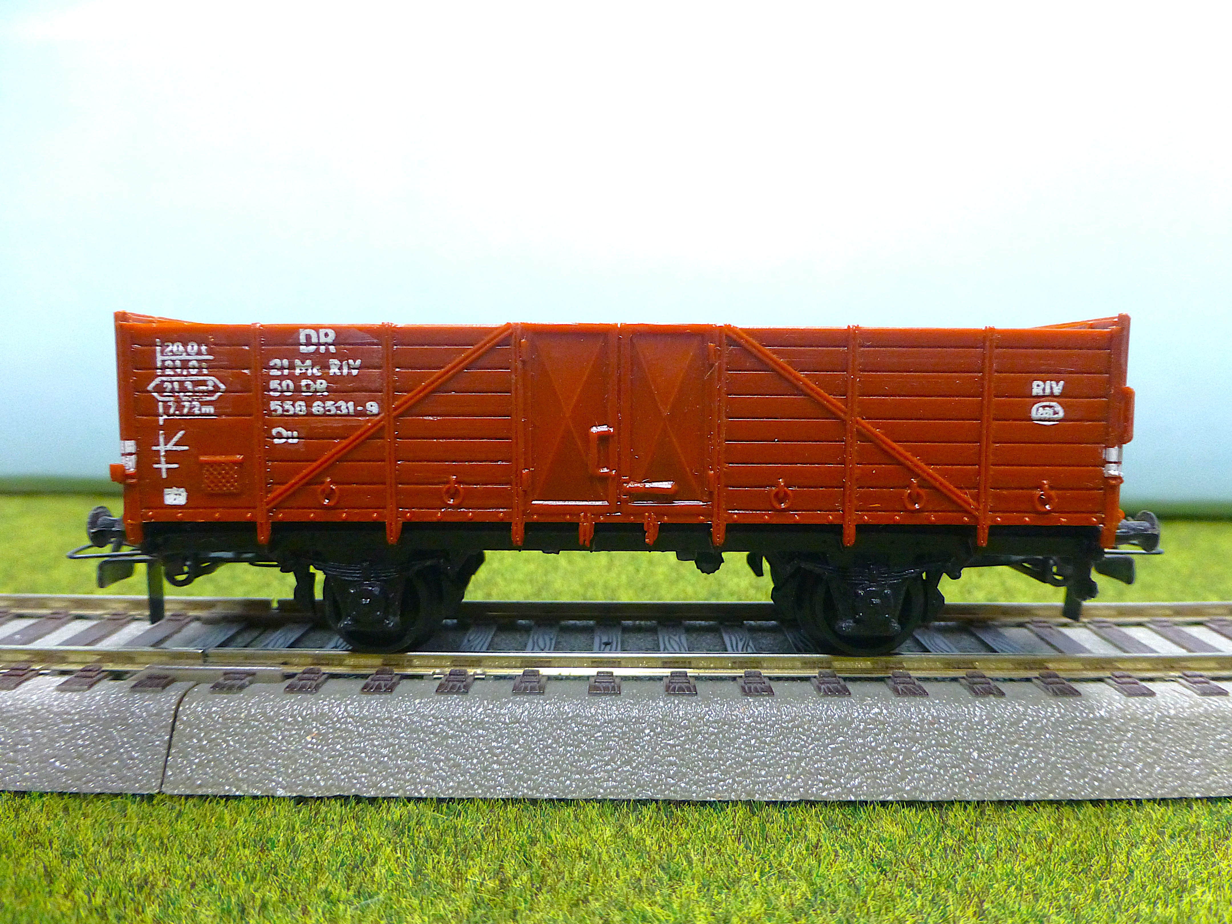 die452-1.JPG